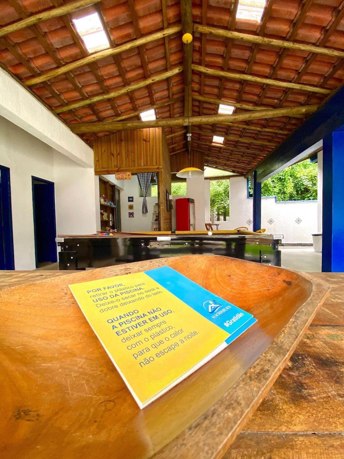 CASA PARATY · linda piscina, bilhar, campo de futebol, em condomínio