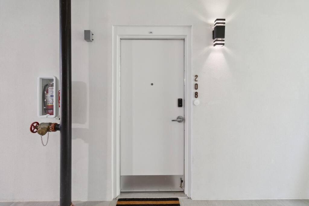 Rosemary District with Patio and in walking Distance to Downtown 3 Month Minimum
