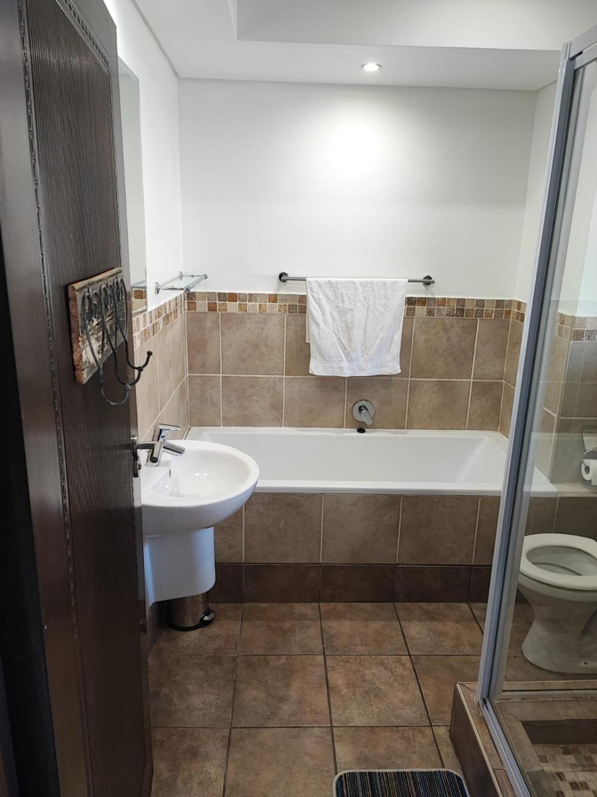 A47 self catering apartment inside Bains Lodge view 2