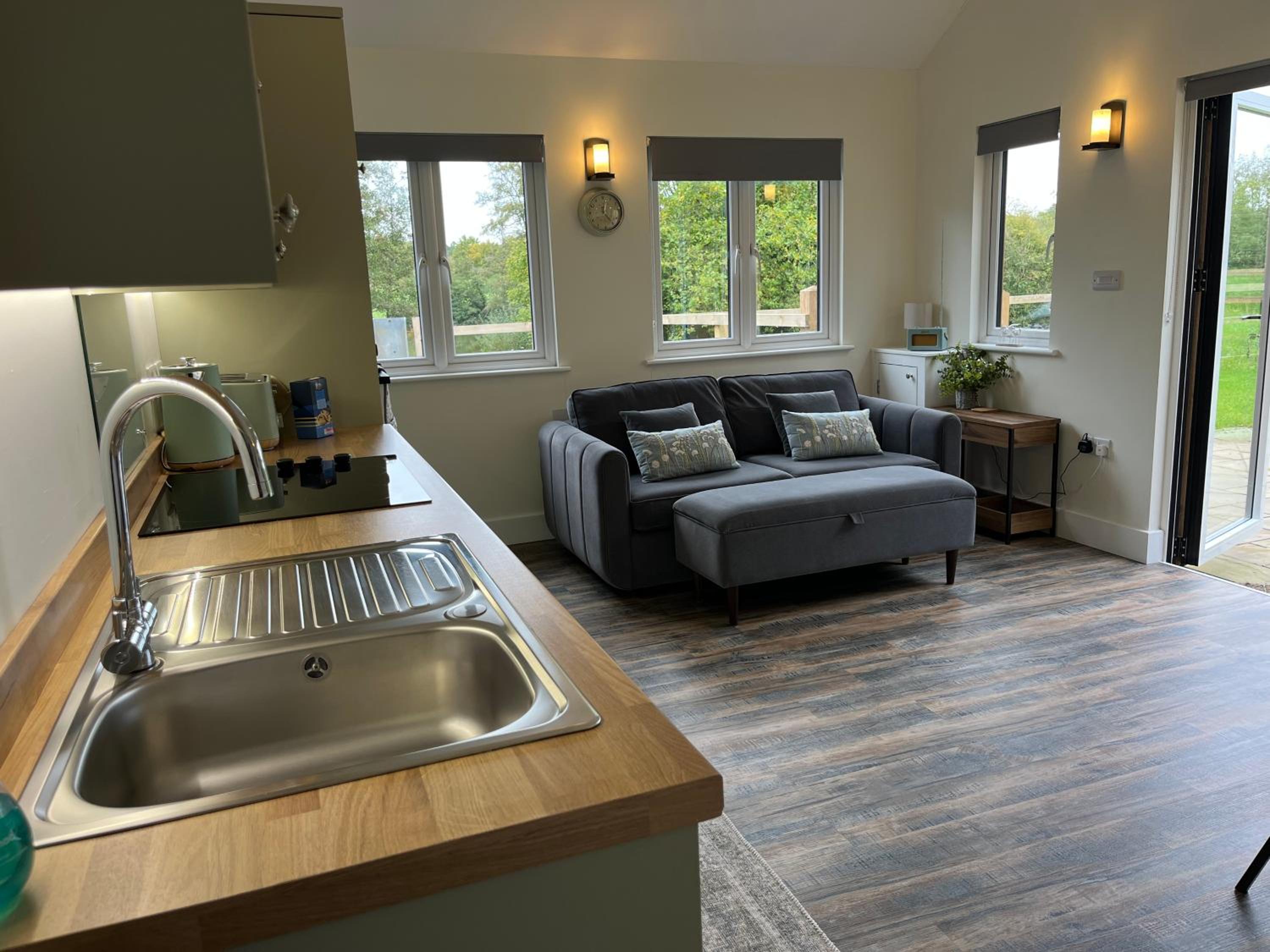 Lakeside Lodge