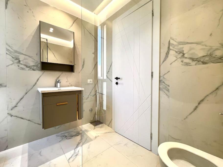 Juri Apartament Lungomare Vlorë