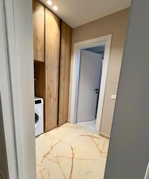 Juri Apartament Lungomare Vlorë