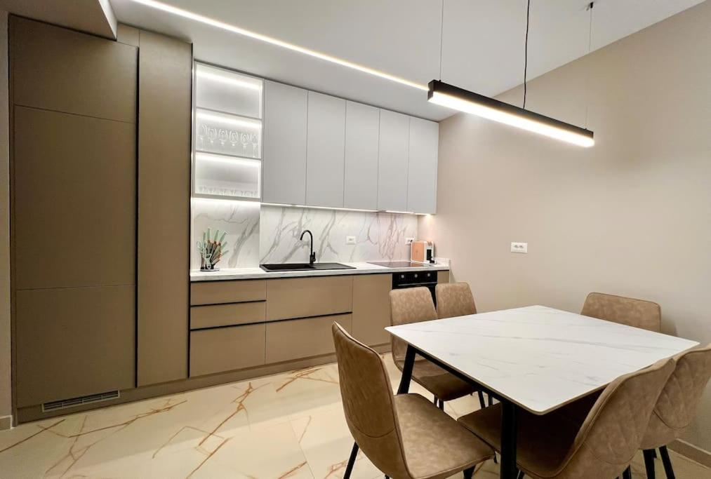 Juri Apartament Lungomare Vlorë