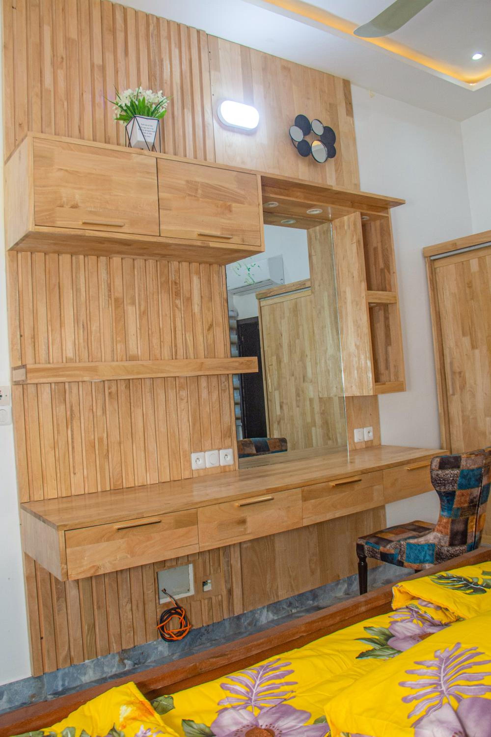 RAWADE Guest house