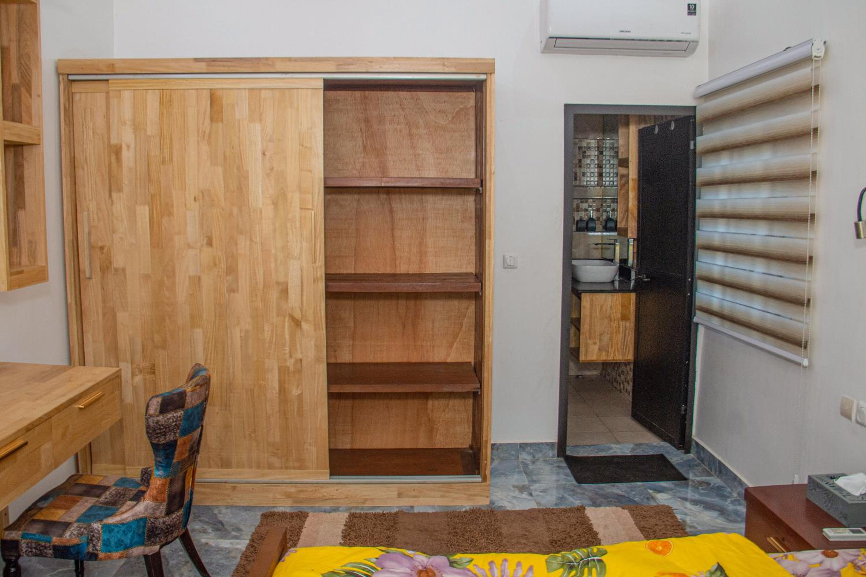 RAWADE Guest house
