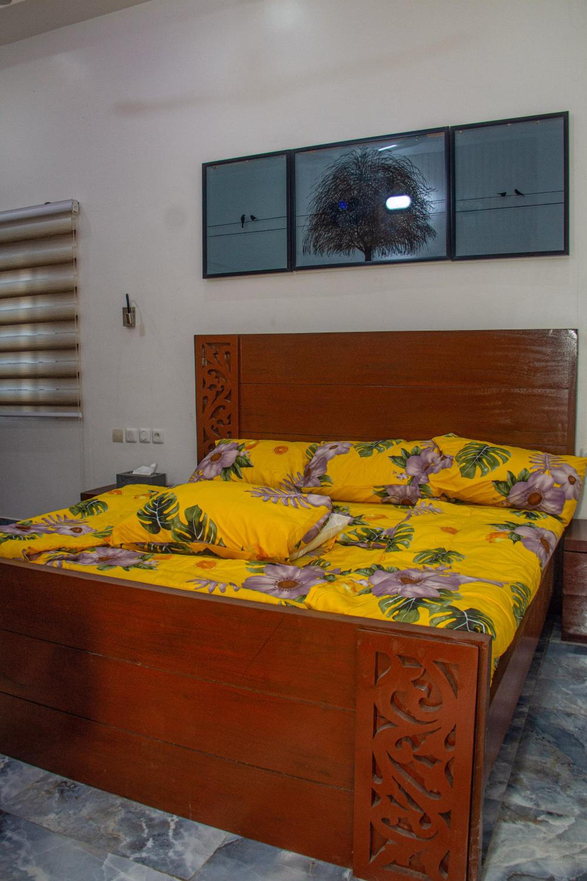 RAWADE Guest house