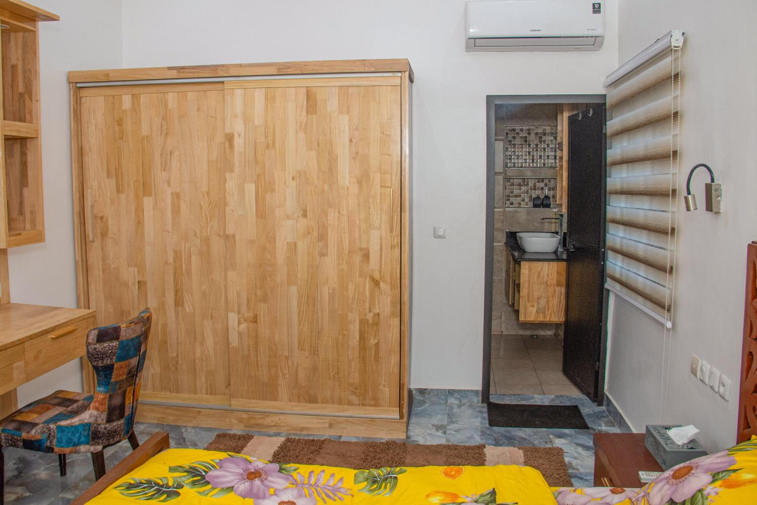 RAWADE Guest house