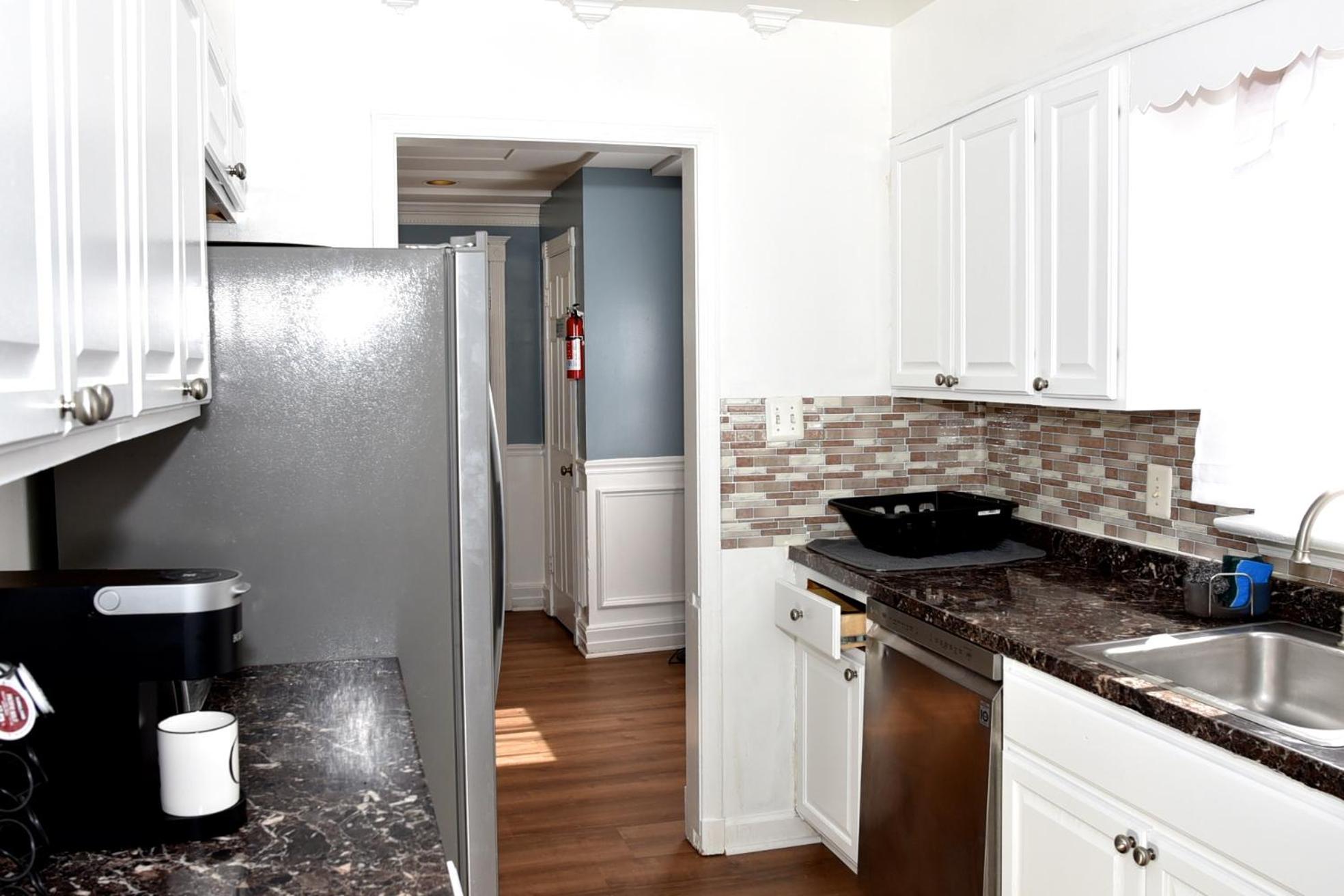 Handsome Home Renovated - close to Metro - Property Image 36