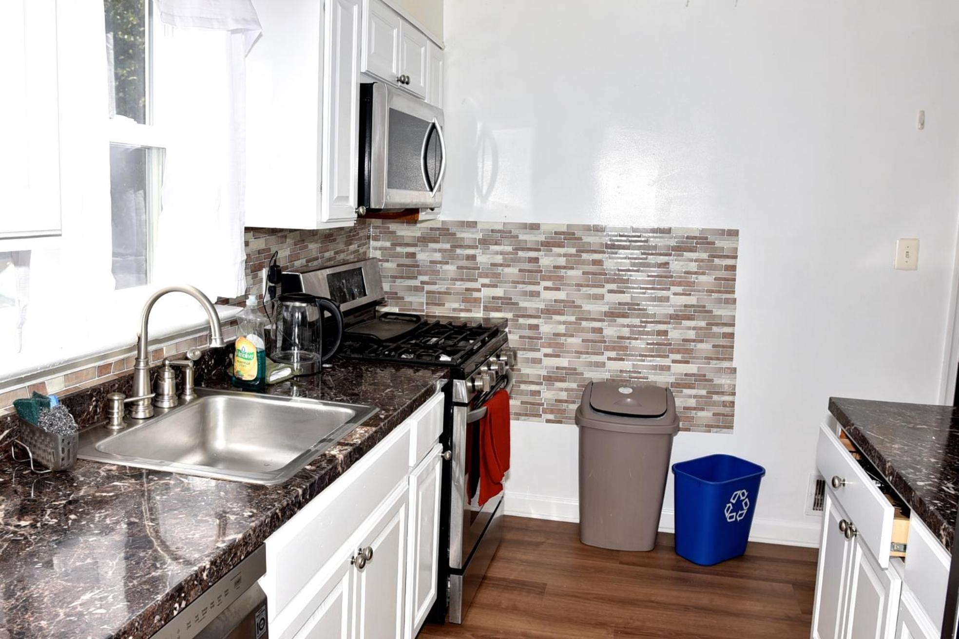 Handsome Home Renovated - close to Metro - Property Image 38