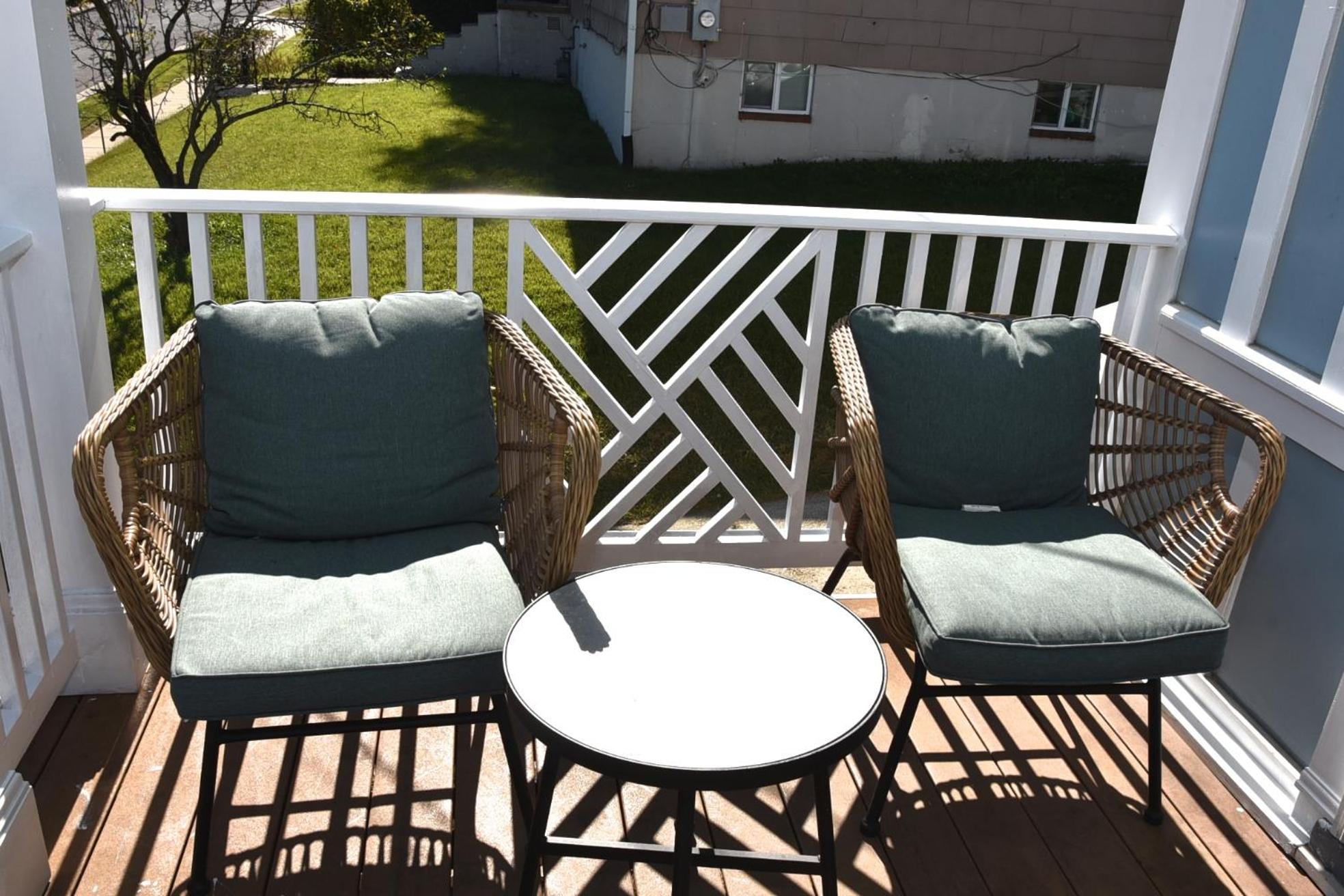 Handsome Home Renovated - close to Metro - Property Image 17