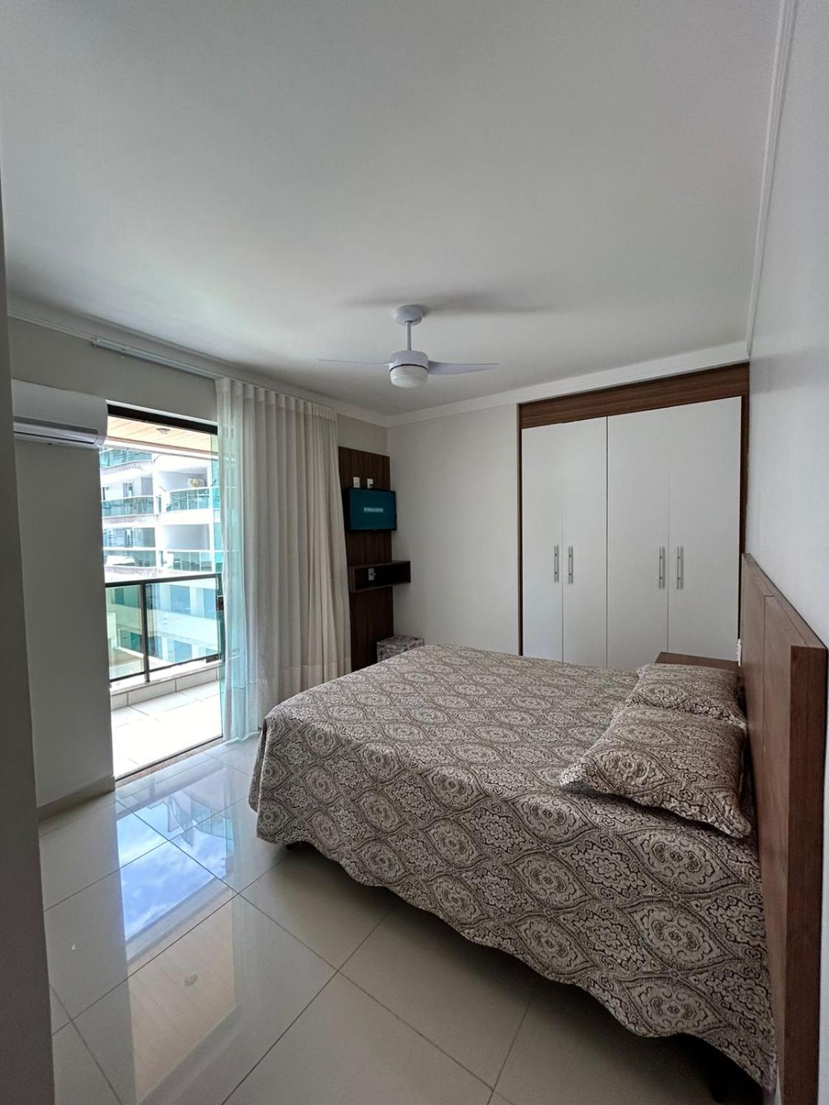 Apartamento três quartos