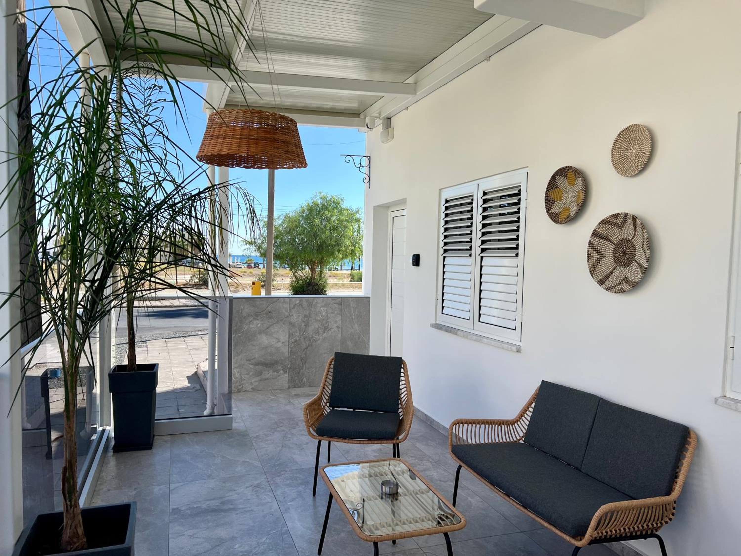 FatCow Beach Apartment