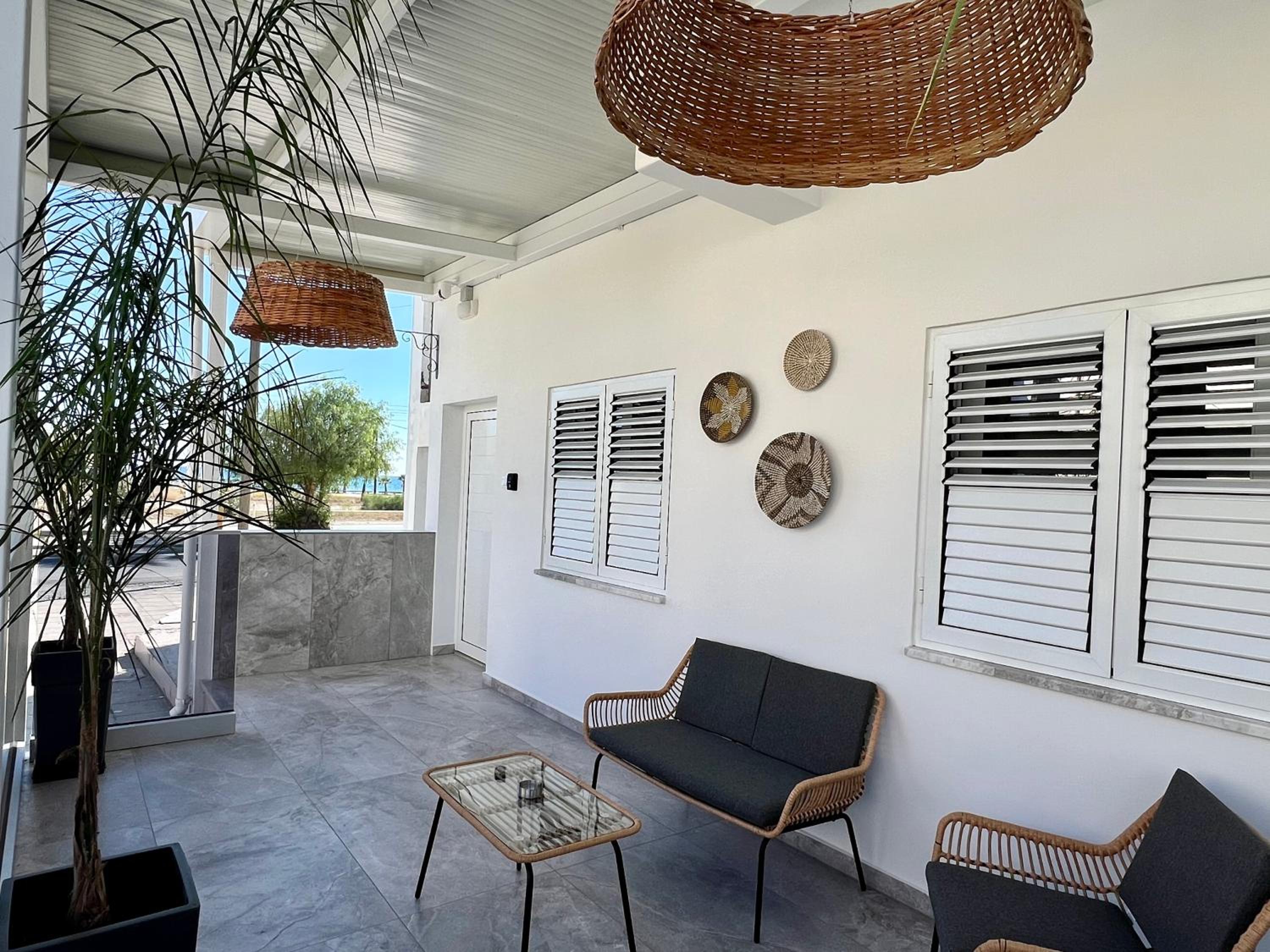 FatCow Beach Apartment