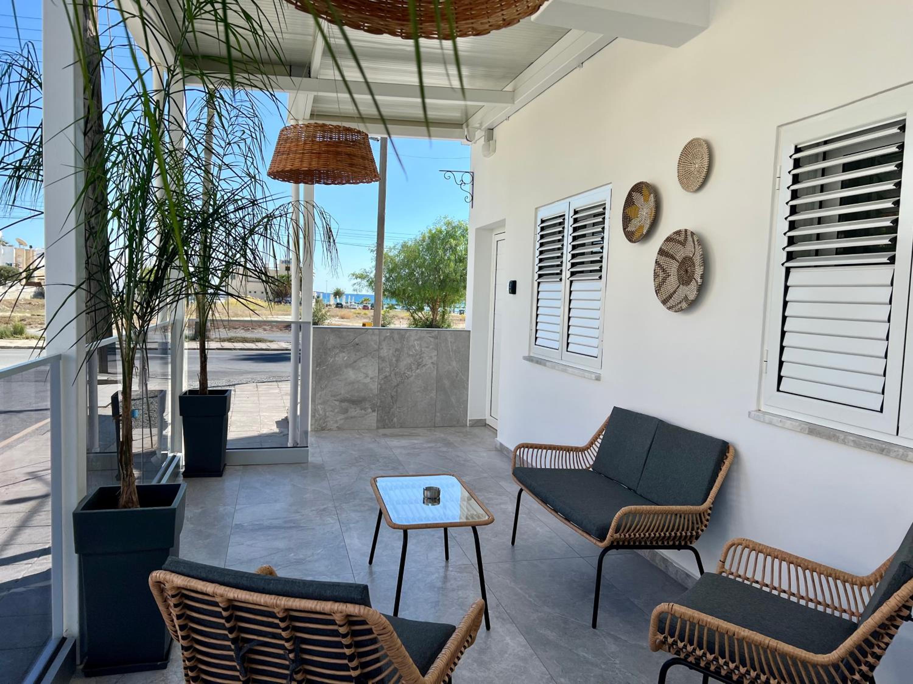 FatCow Beach Apartment