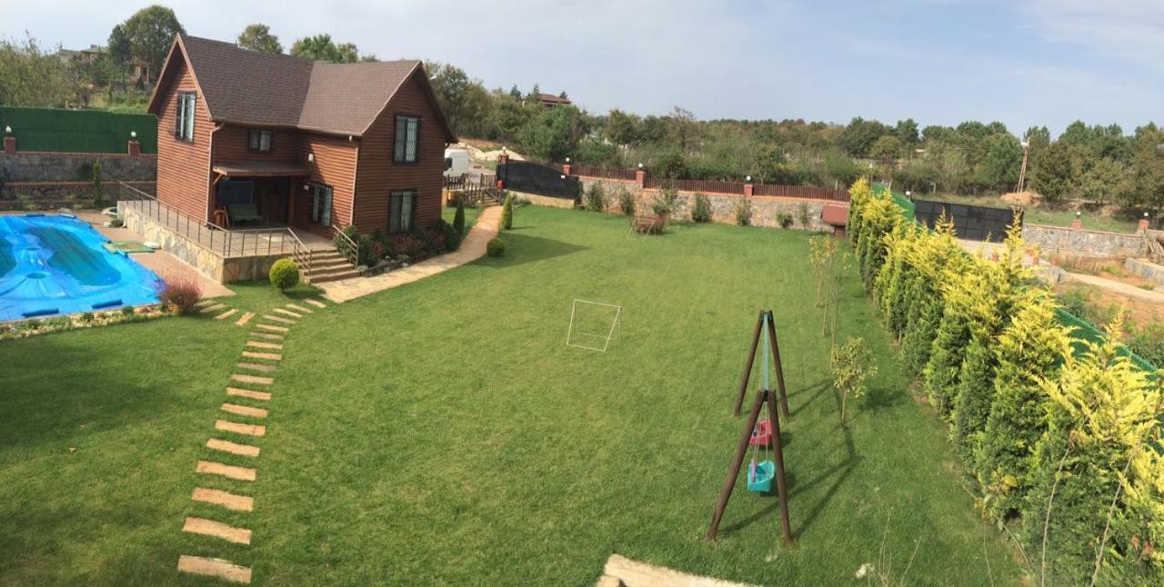 Tuzlada Ferah Alani Havuz,Bahçe ve tüm rahatlıklar kişiye özel alan view 2