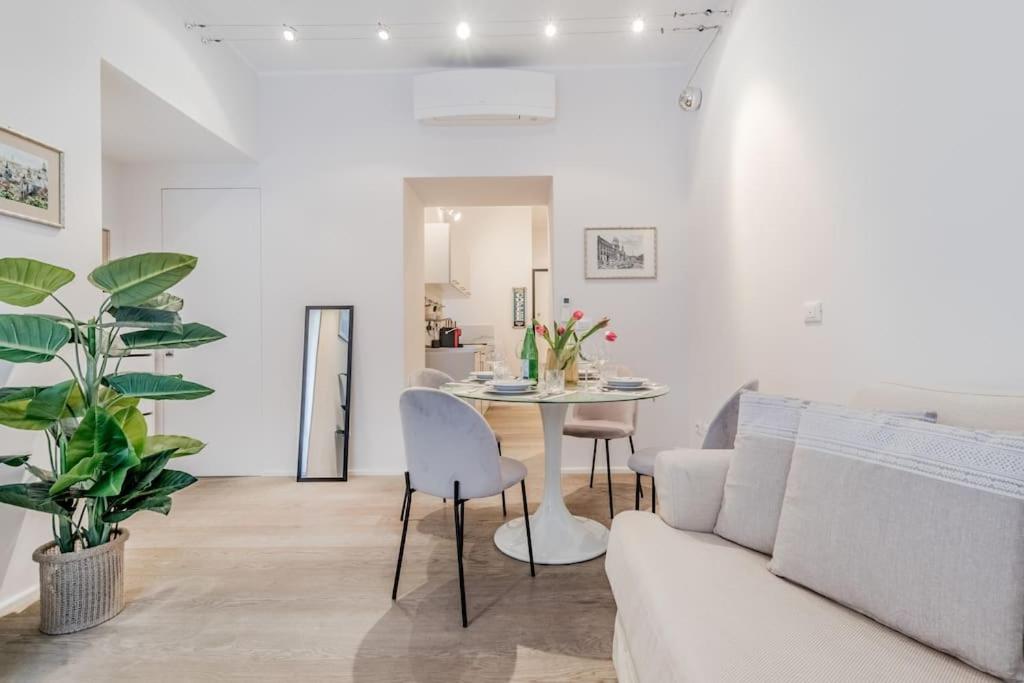 Vatican Chic House
