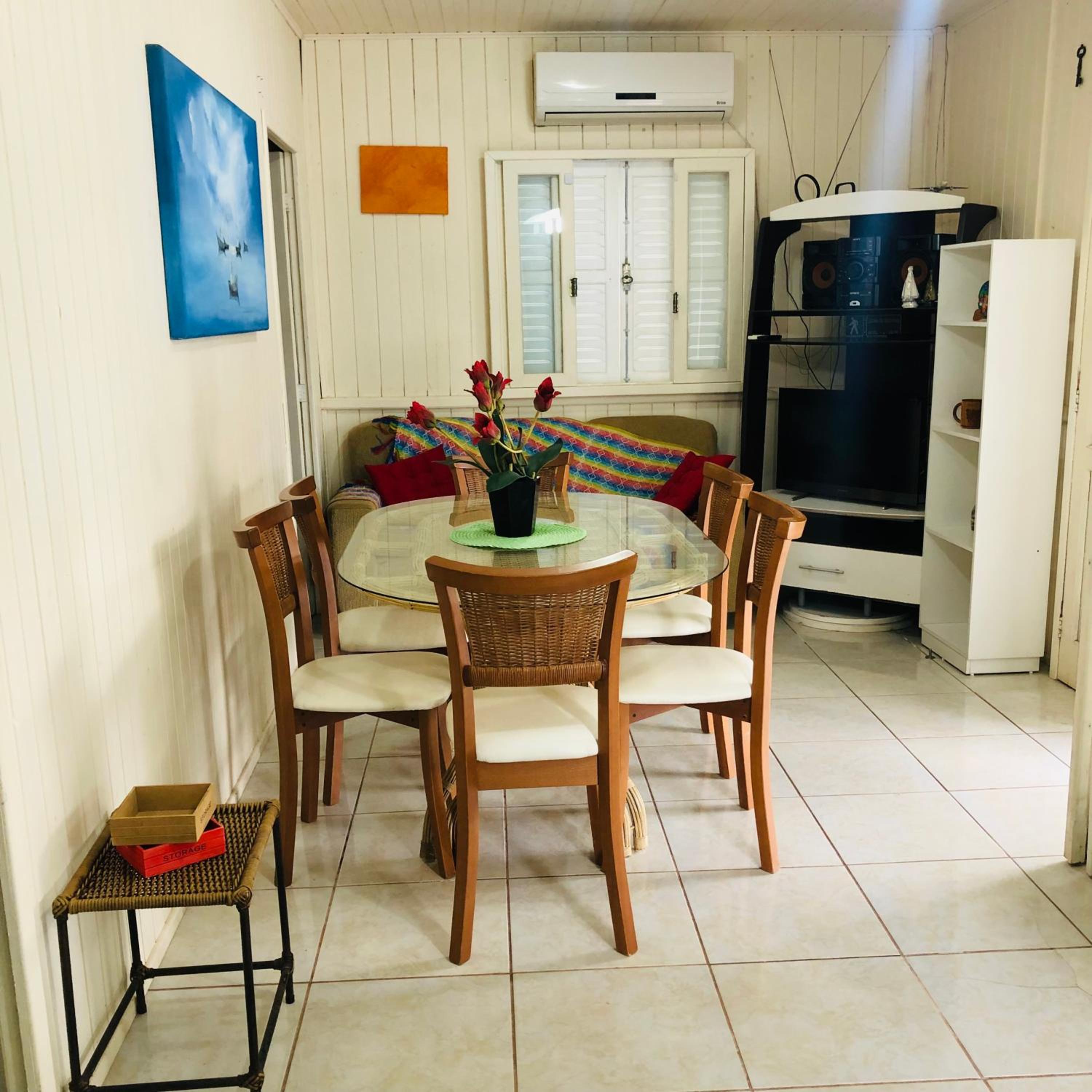 Casa praia da Gamboa com piscina