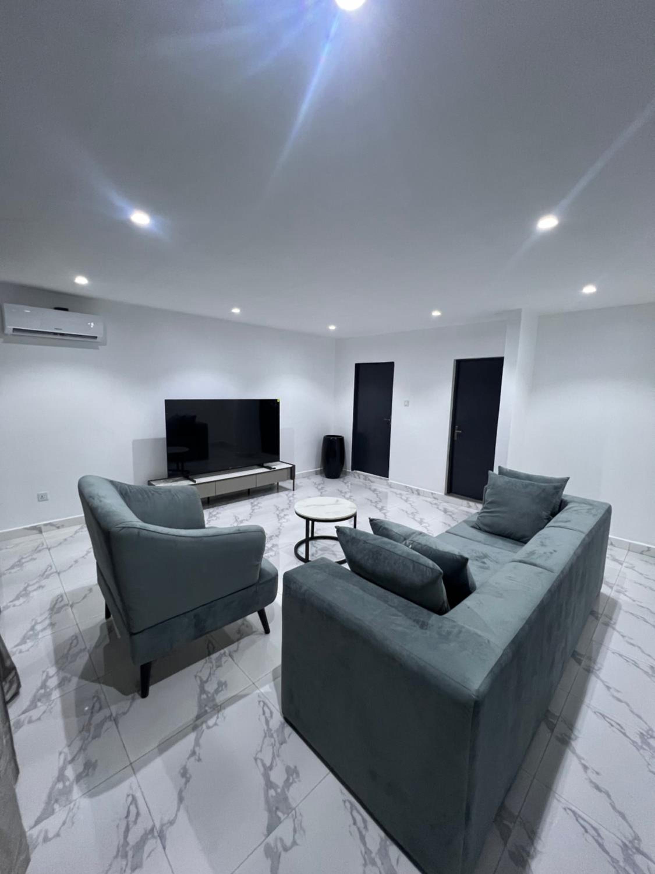 Palm Spring Luxury Apartment view 5