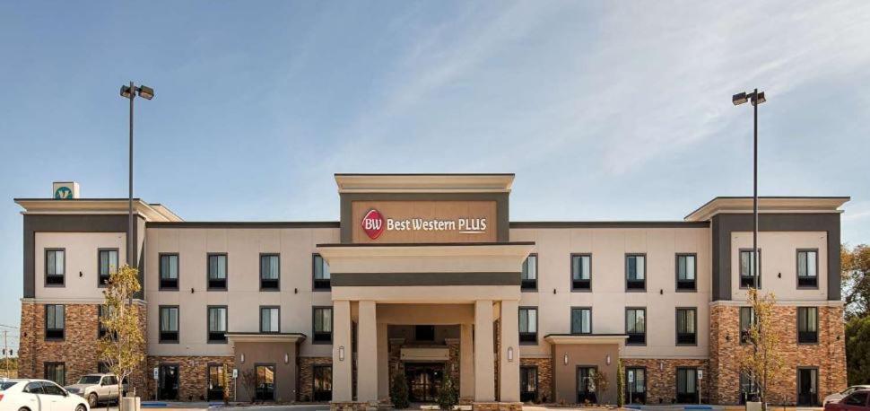 Ardmore Vacations - Best Western Plus Ardmore Inn  Suites - Property Image 18