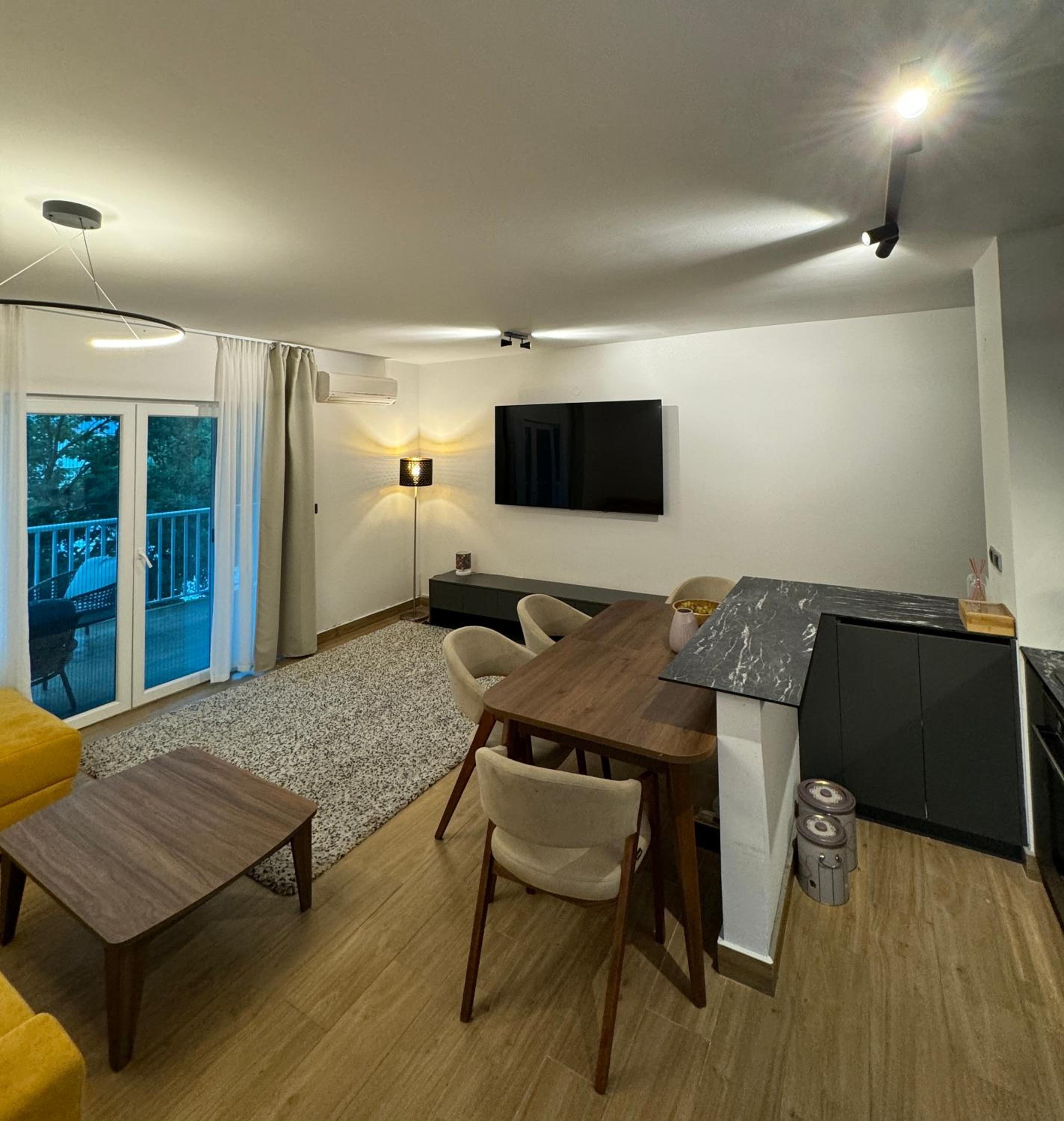 Maxim apartment