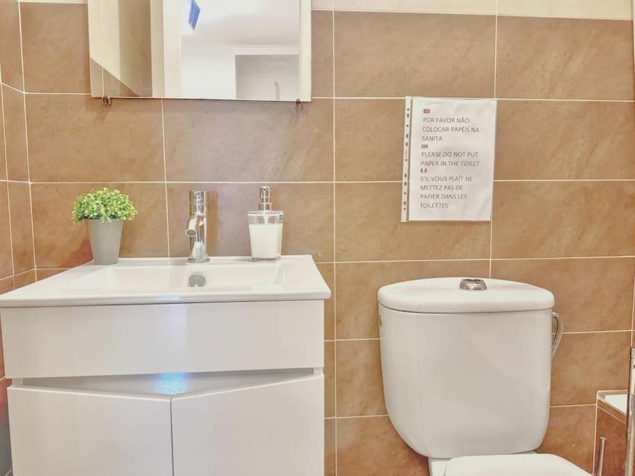 Pascoal de Melo Flat by Homeful Homes view 5