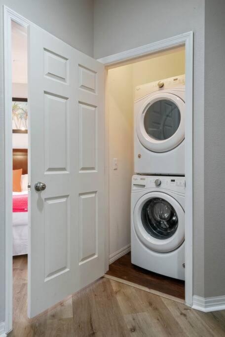 Luxury Design with close proximity to DISNEY view 5