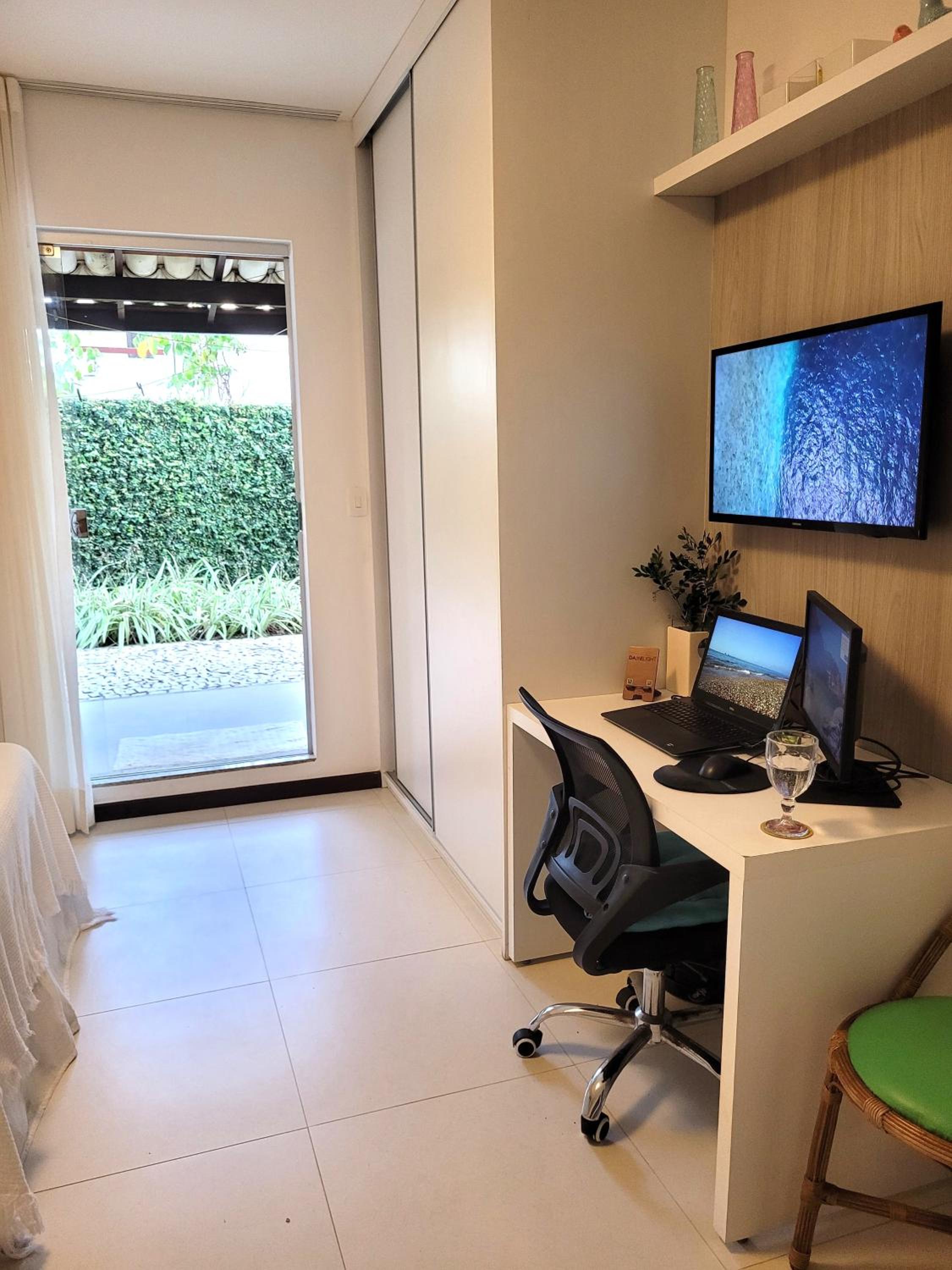 Guarajuba, 5 suites e piscina