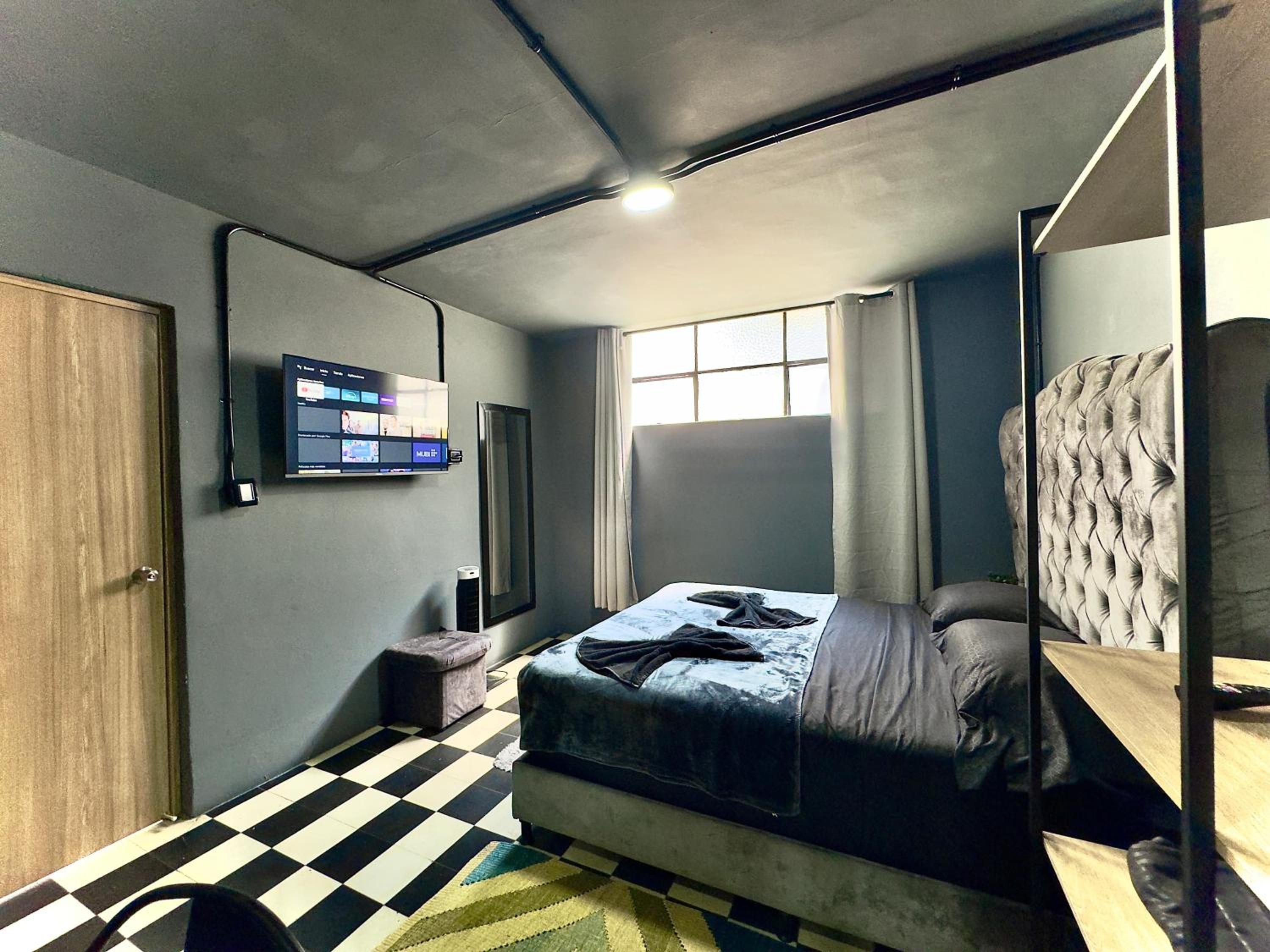 Spacious dream house Medellín Laureles