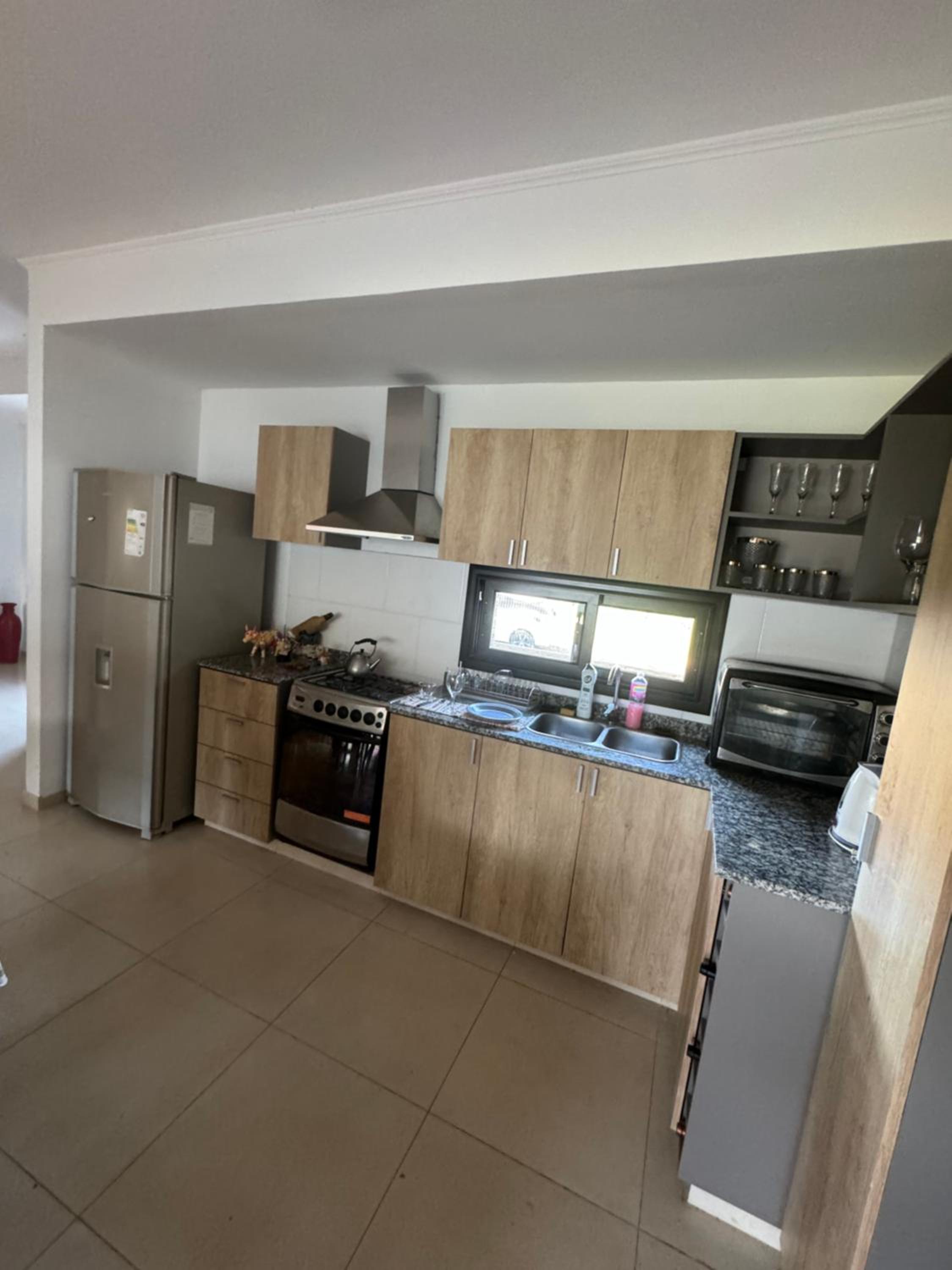 Alquilo HERMOSA CASA 3 Hab