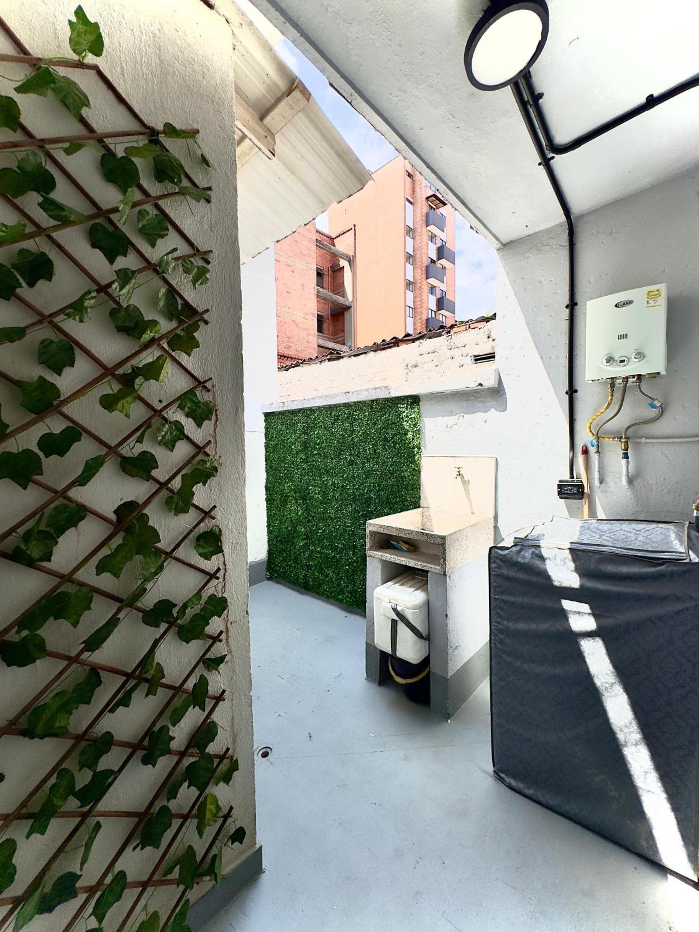 Spacious dream house Medellín Laureles
