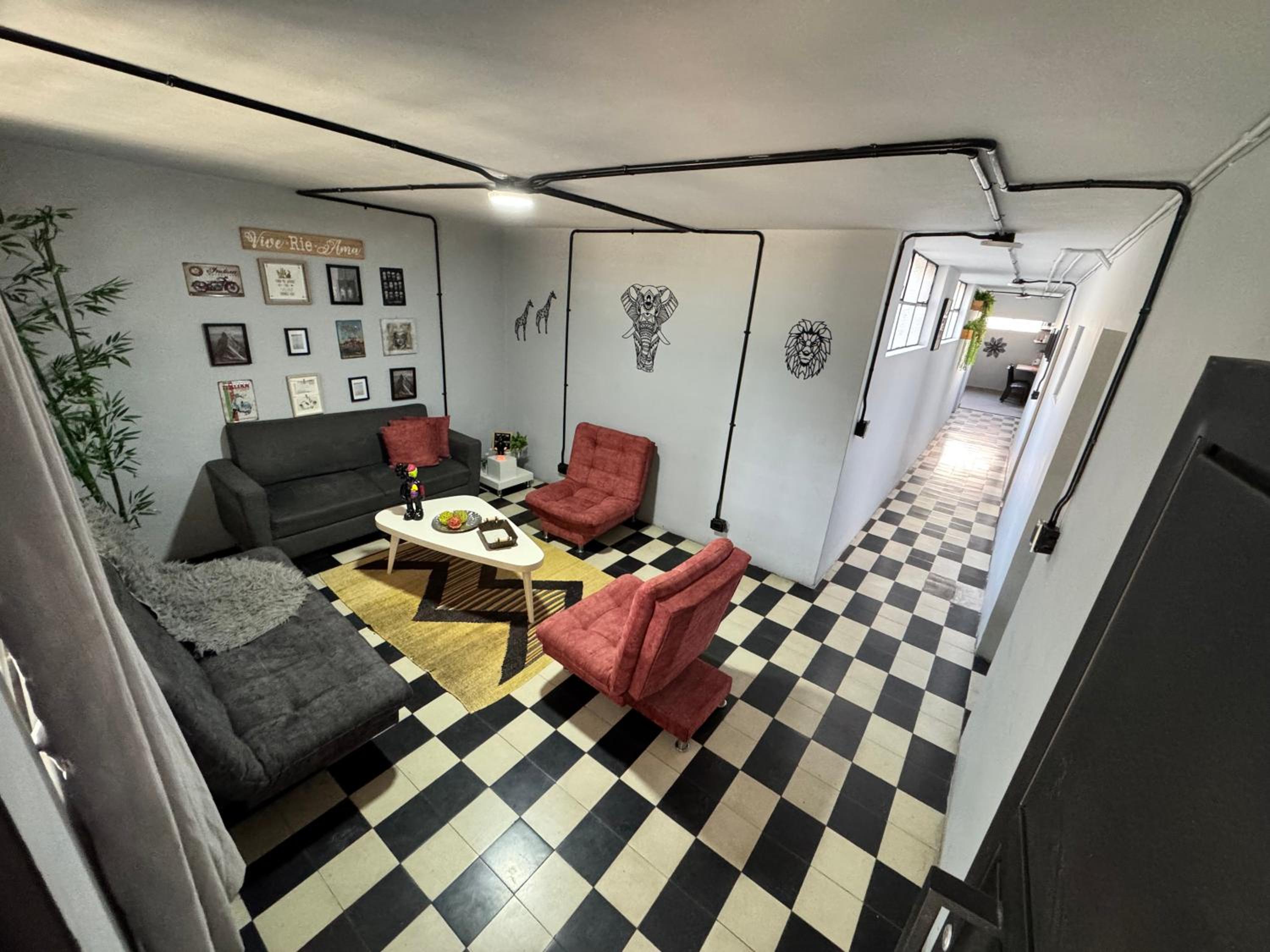 Spacious dream house Medellín Laureles