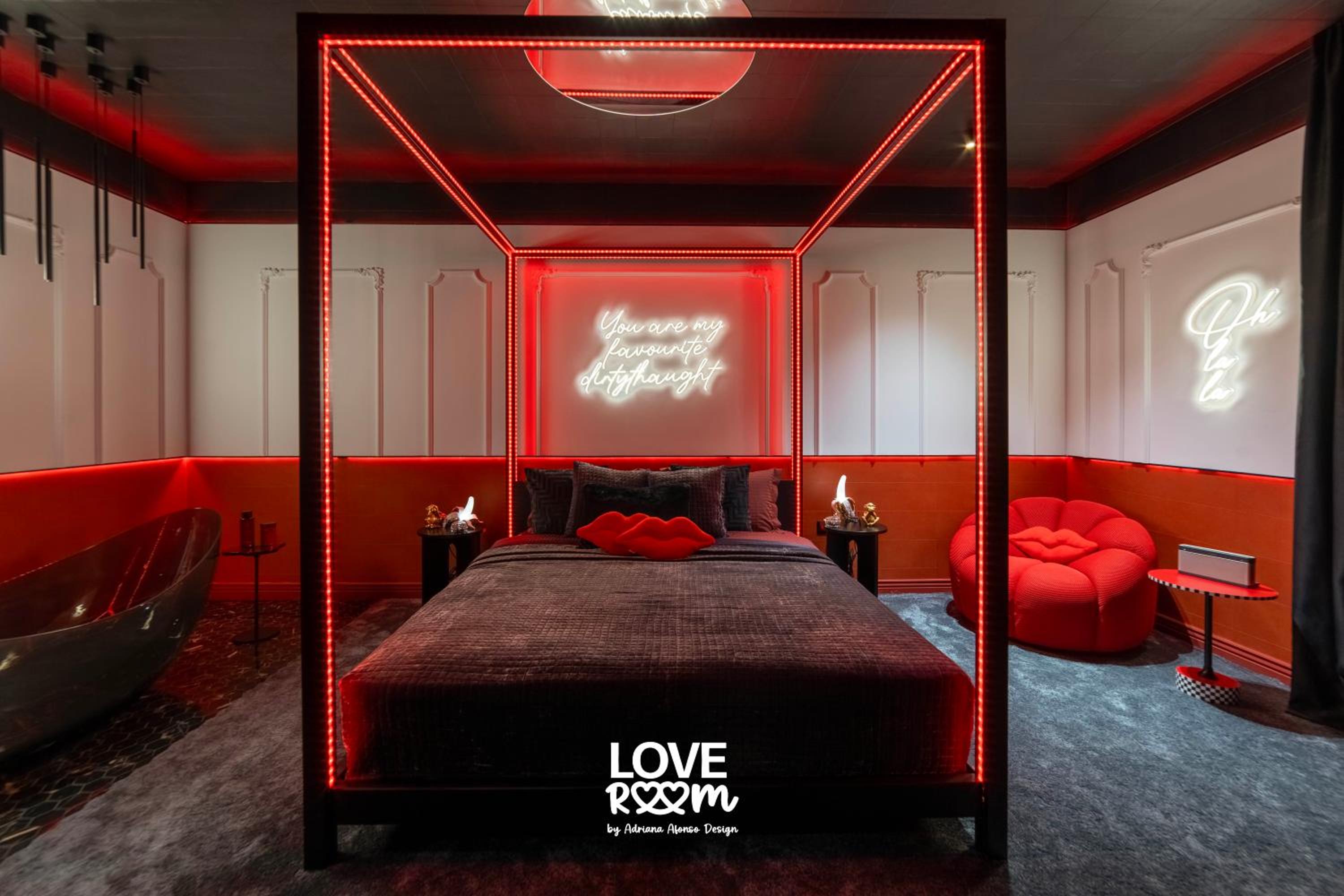 L'Amour Suite - romantic getaway view 2