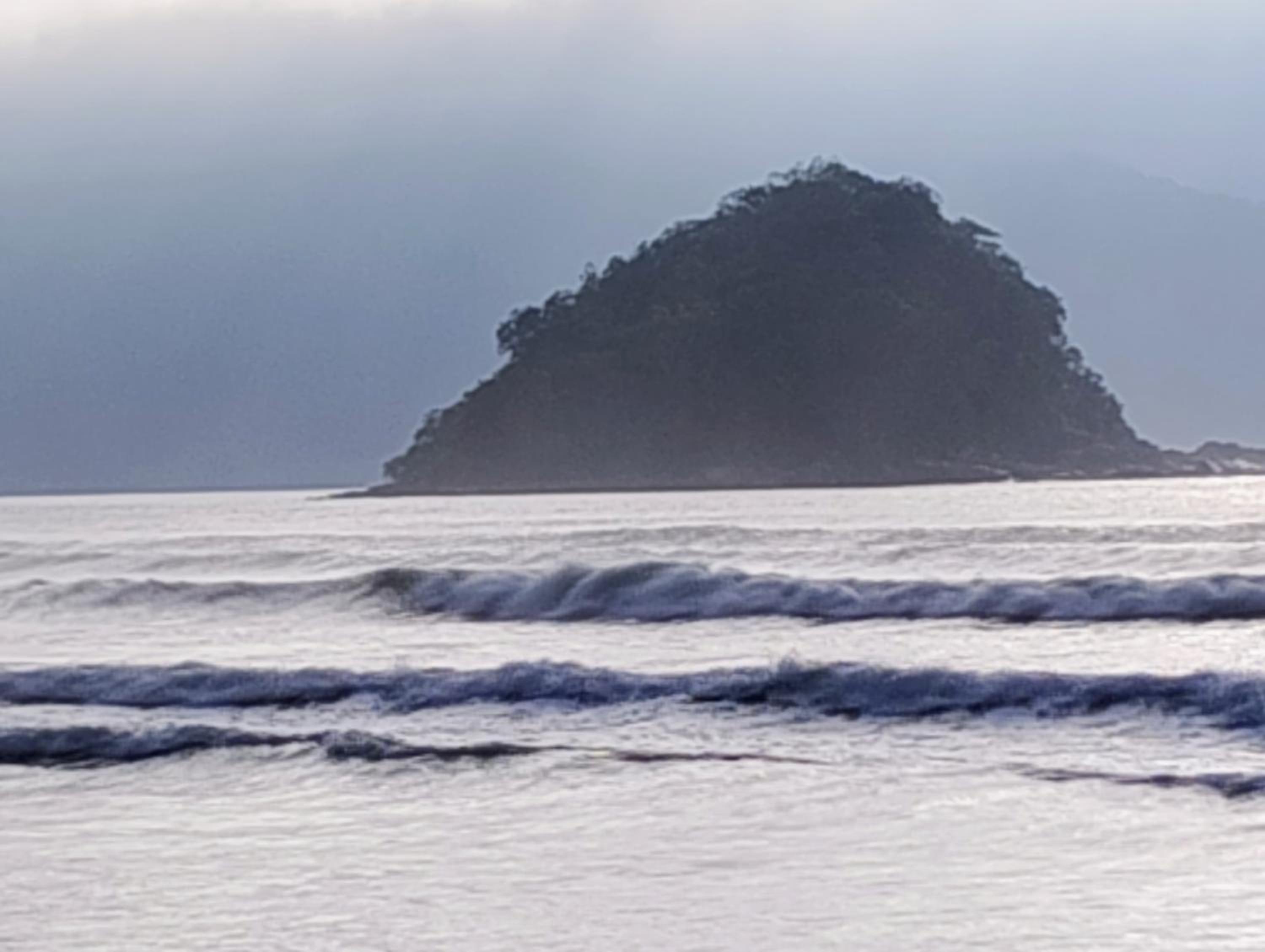 Pé na areia Ubatuba praia do sapê