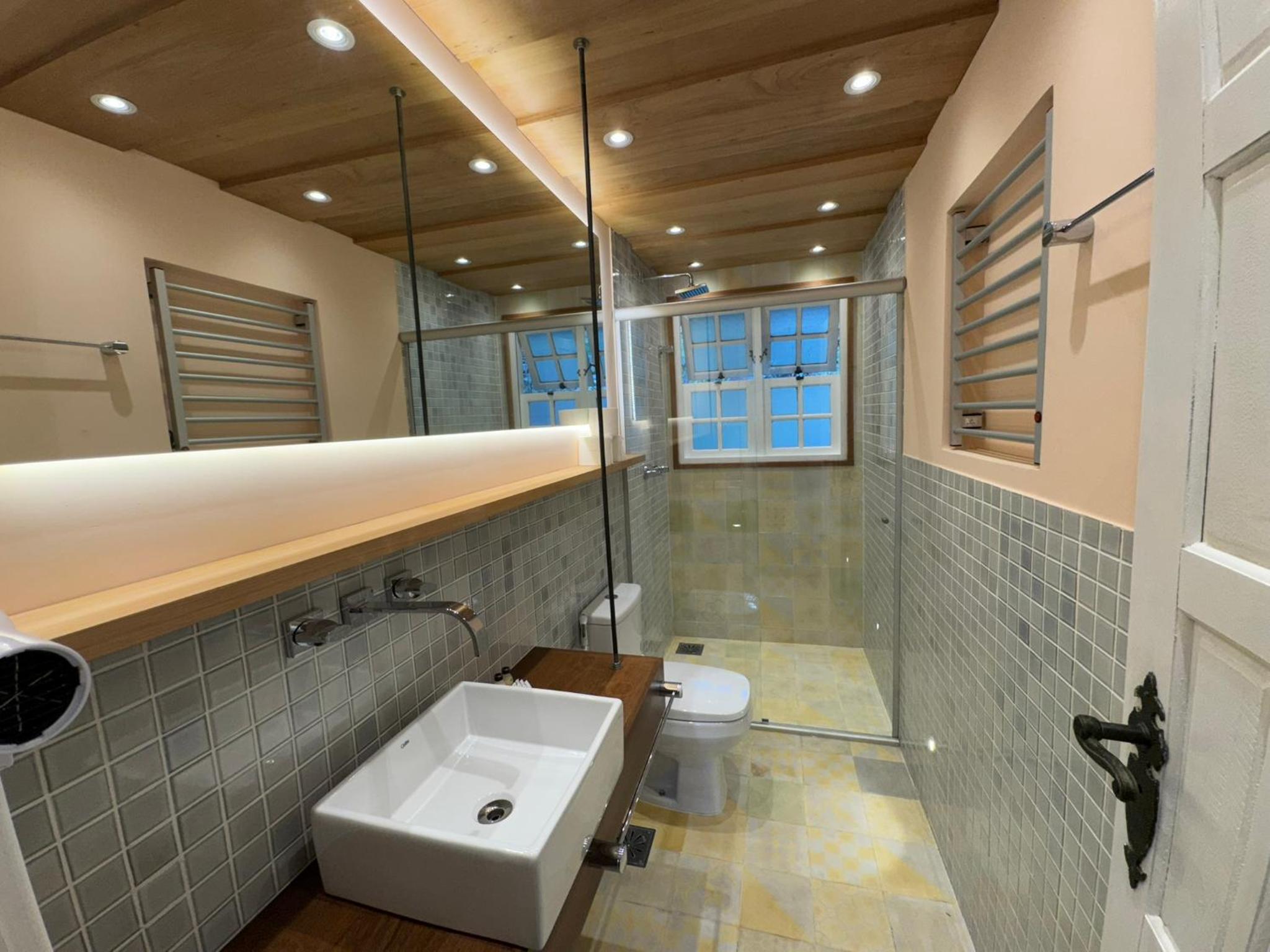 Auberge Suisse Pousada