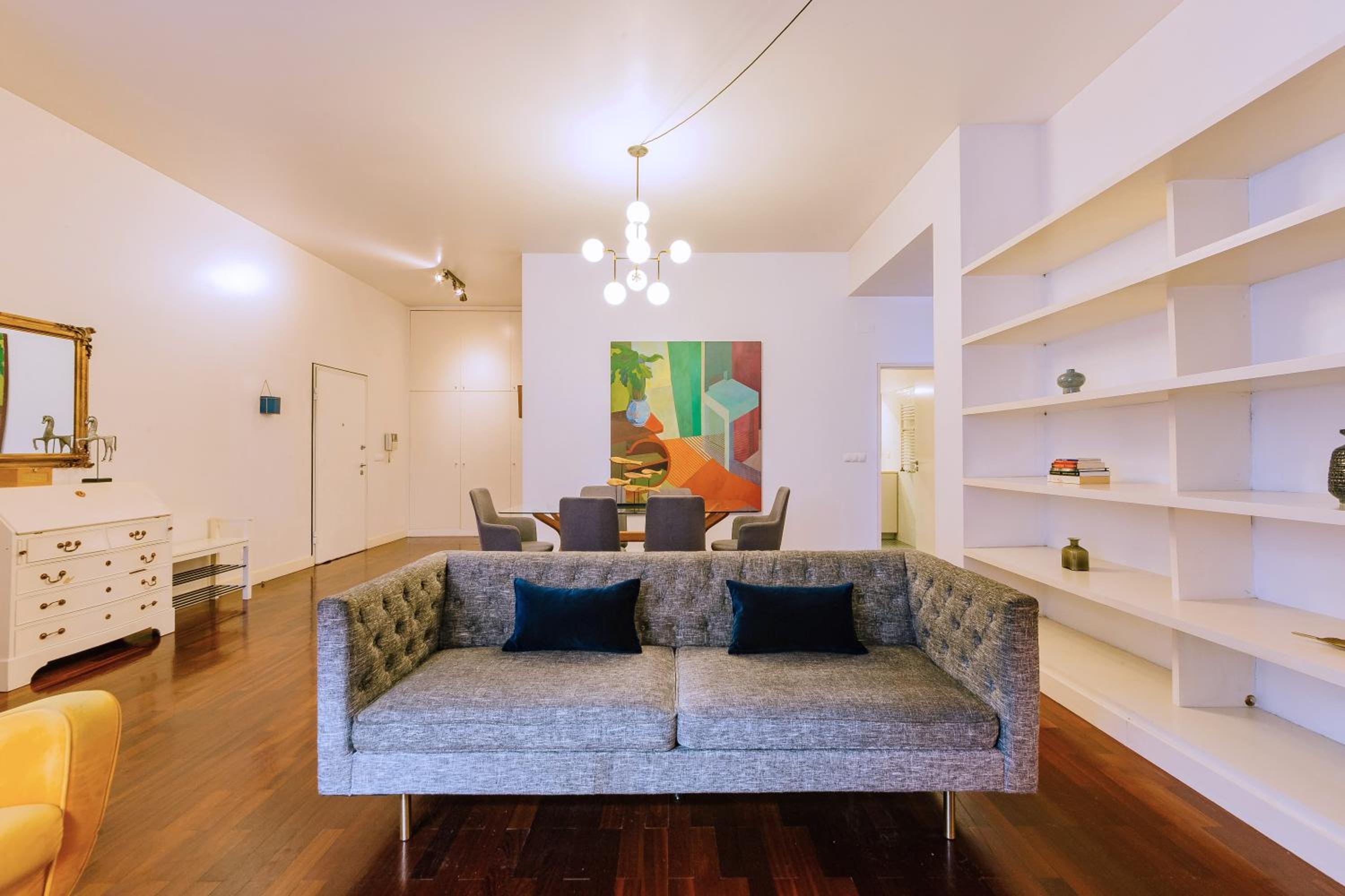Chiado 2 Bedroom Elegant Apartment view 2