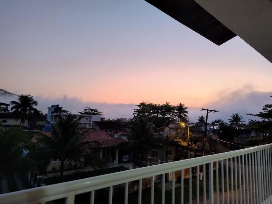 Pé na areia Ubatuba praia do sapê