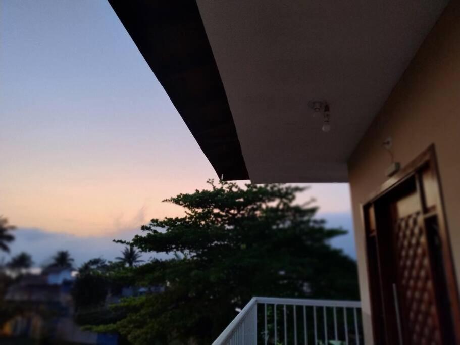 Pé na areia Ubatuba praia do sapê