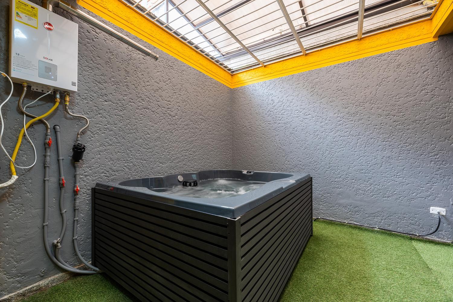 Manila Suite Jacuzzi Ac Luxury