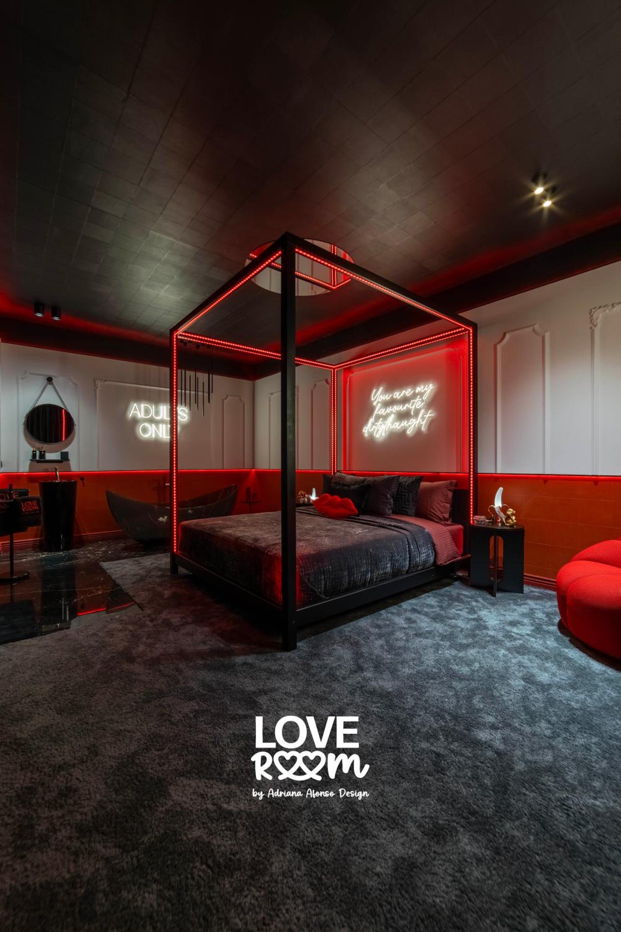 L'Amour Suite - romantic getaway view 5