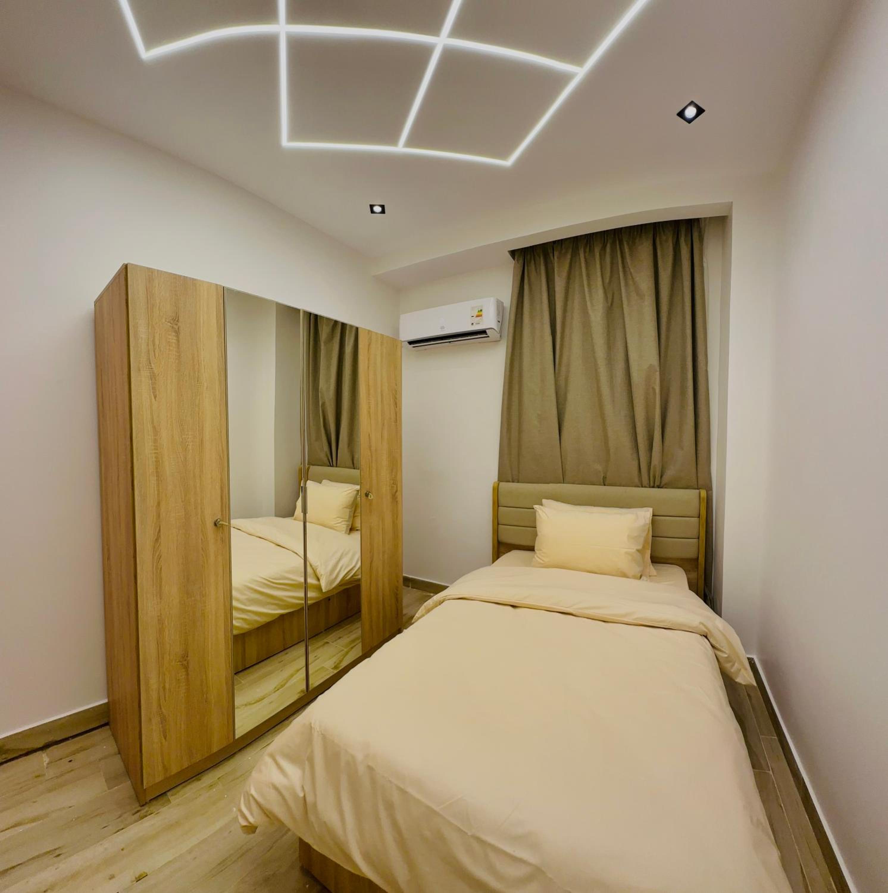 Lux private home Sheikh zayed