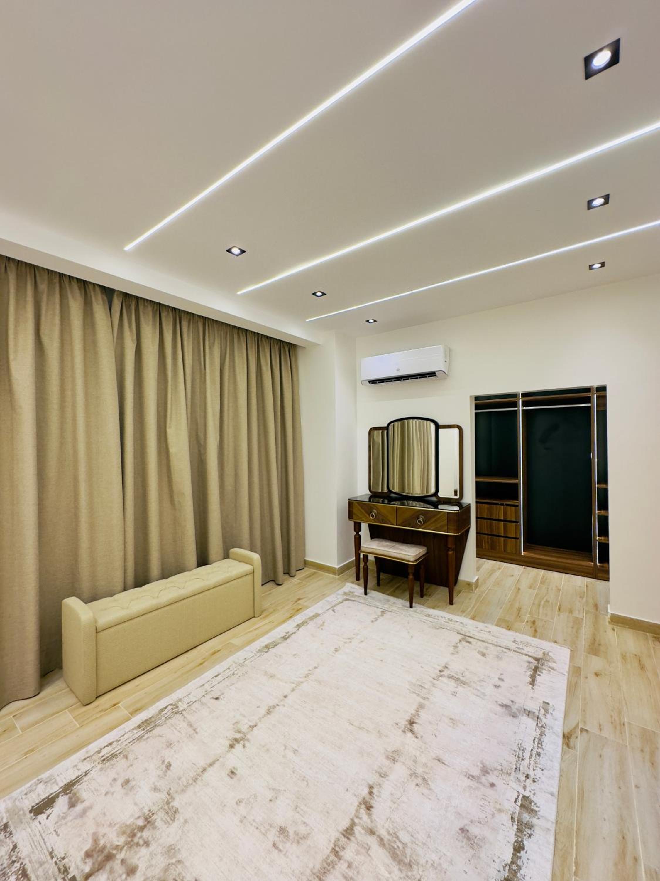 Lux private home Sheikh zayed