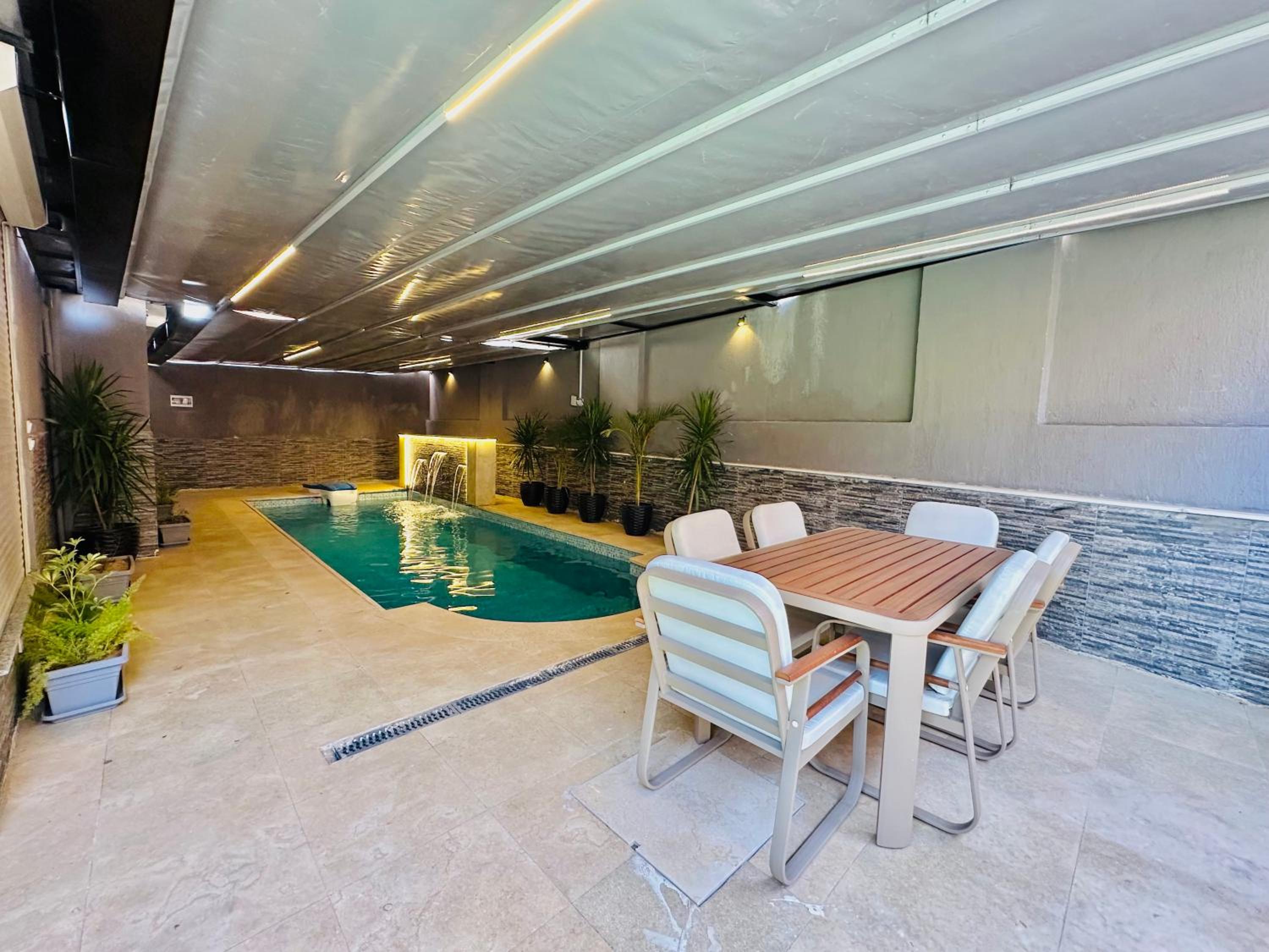 Lux private home Sheikh zayed