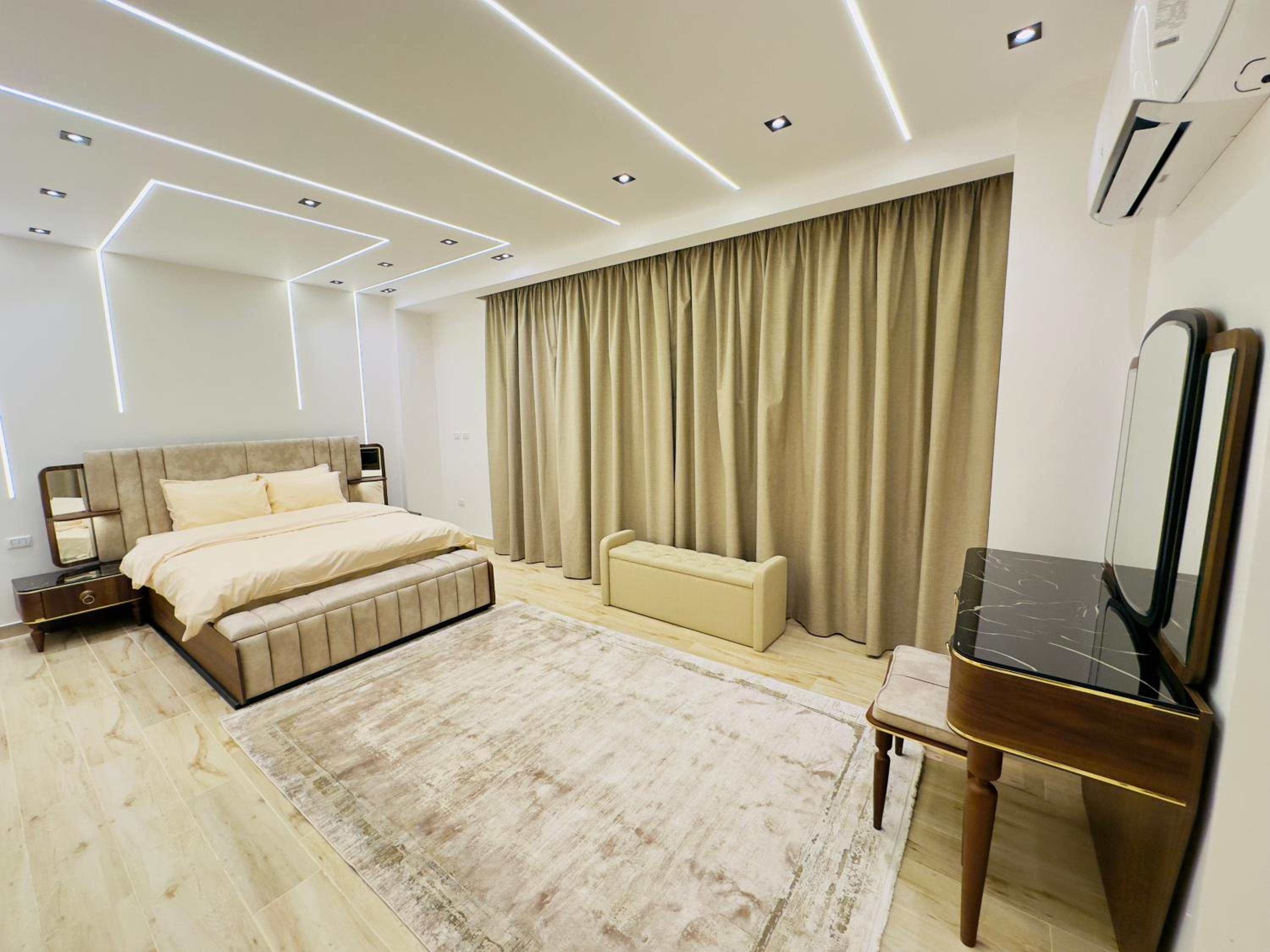 Lux private home Sheikh zayed
