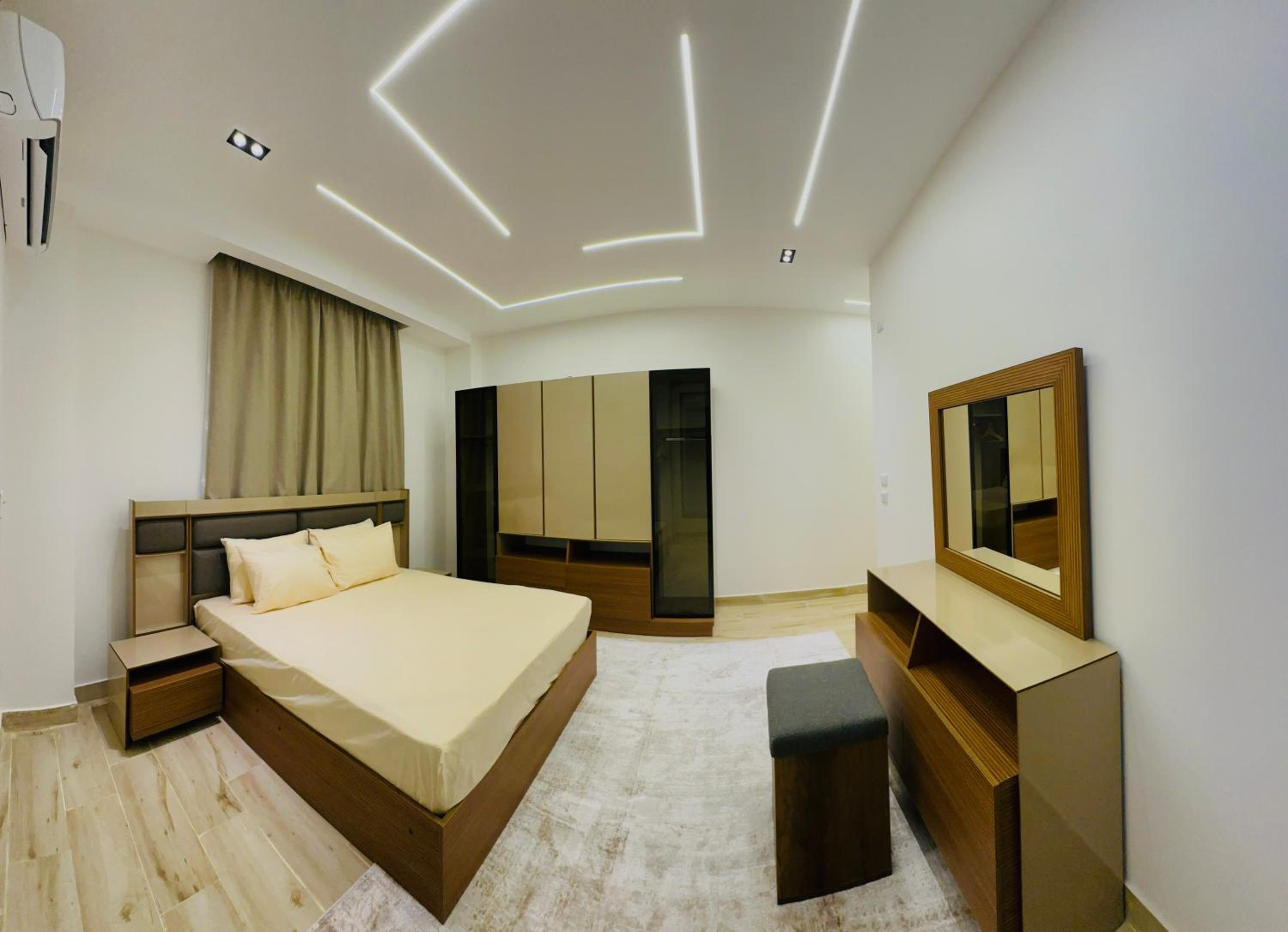 Lux private home Sheikh zayed