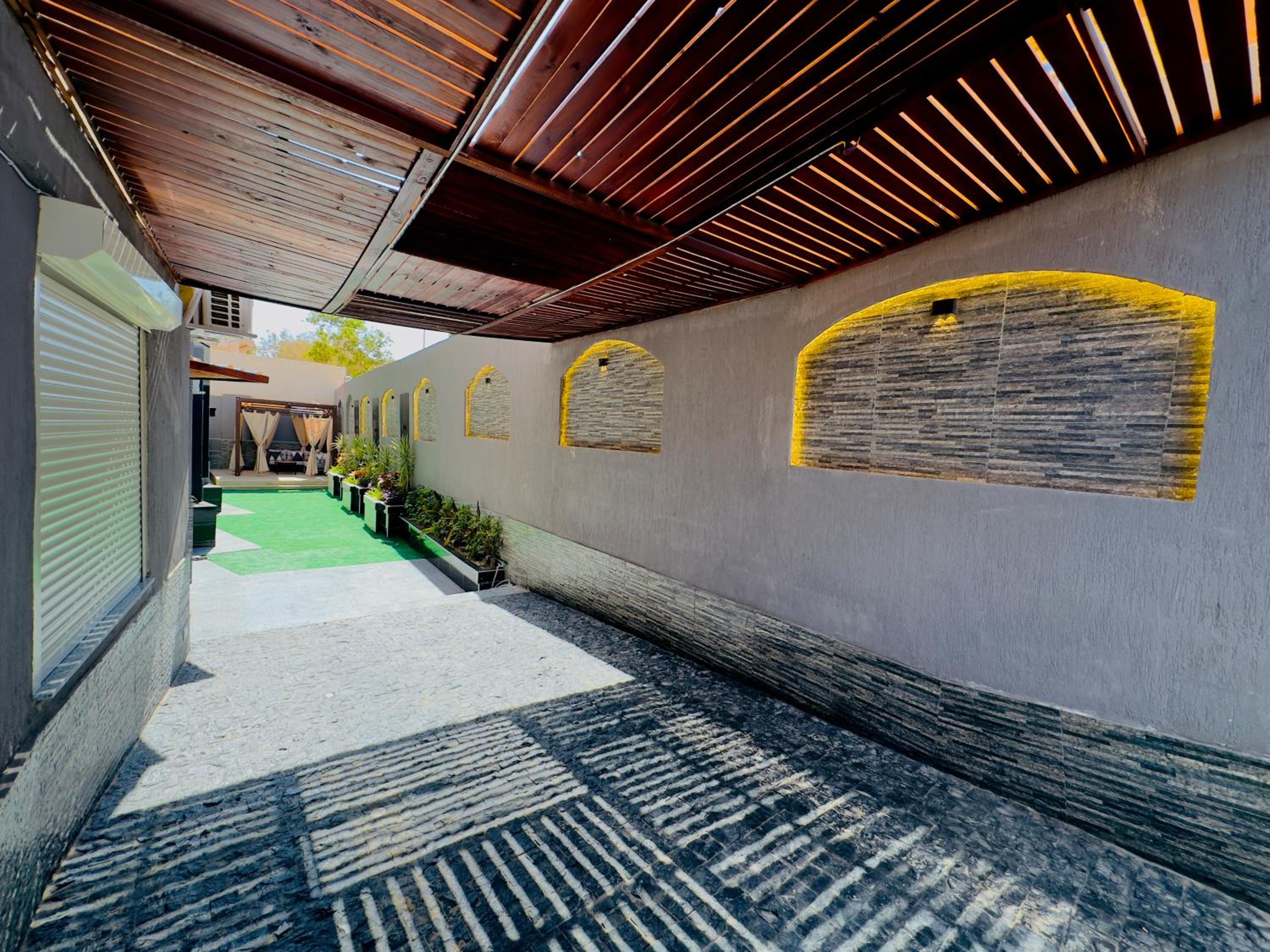 Lux private home Sheikh zayed