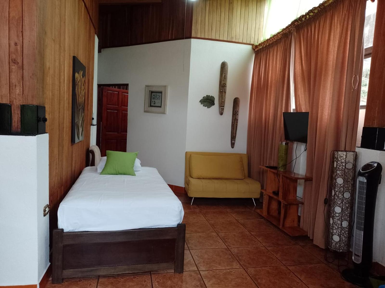 Natural Pacific Suites, Manuel Antonio-Quepos-Hotel