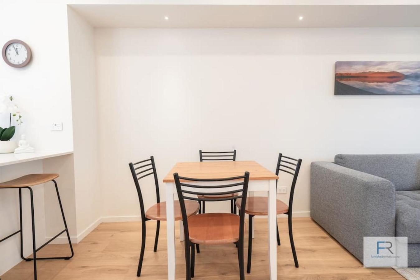 Premier Epsom Townhouse view 4