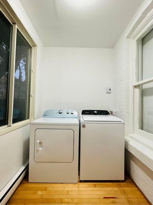 Charming 3BR Getaway, Free Parking & Near Metro