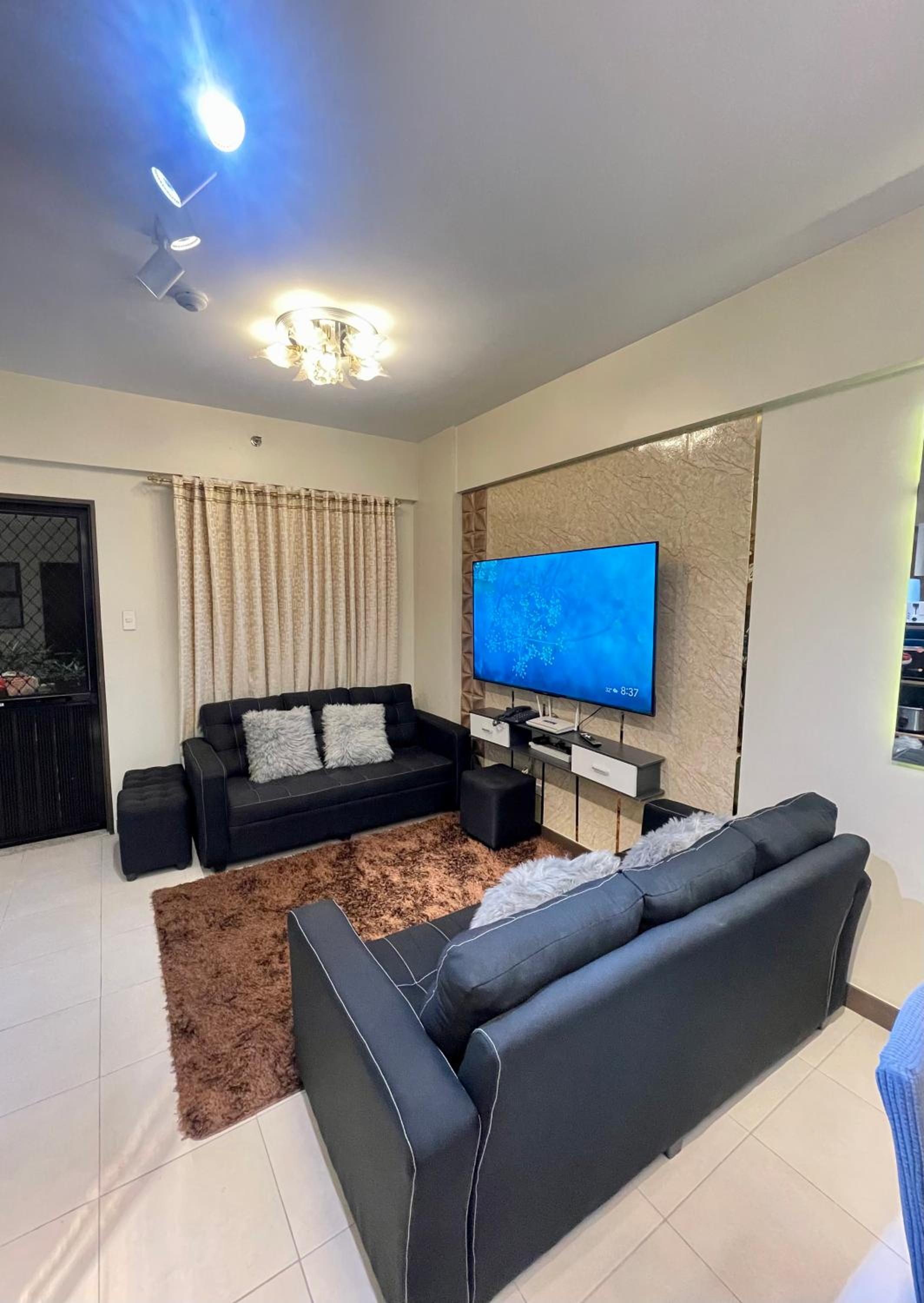2BHK with Balcony Fully Furnished-70sqm Condo Pasig view 2