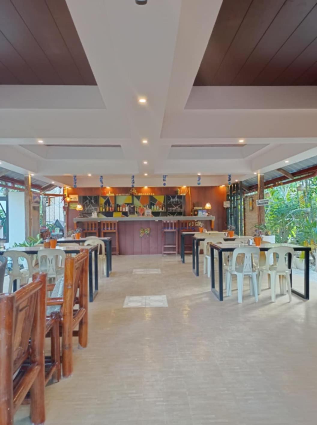 ADRIANA's PLACE TROPICAL GUESTHOUSE